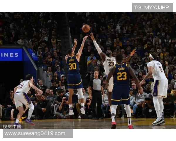 2017年NBA勇士与老鹰精彩对决回放全程回顾与分析