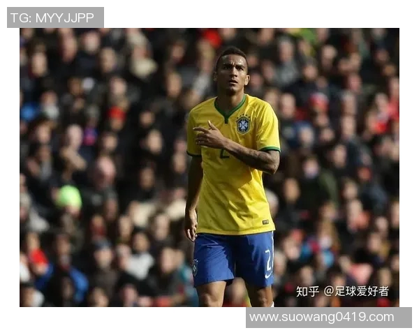 达尼洛在足球场上的传奇之路与未来发展展望 达尼洛在足球场上的传奇之路与未来发展展望